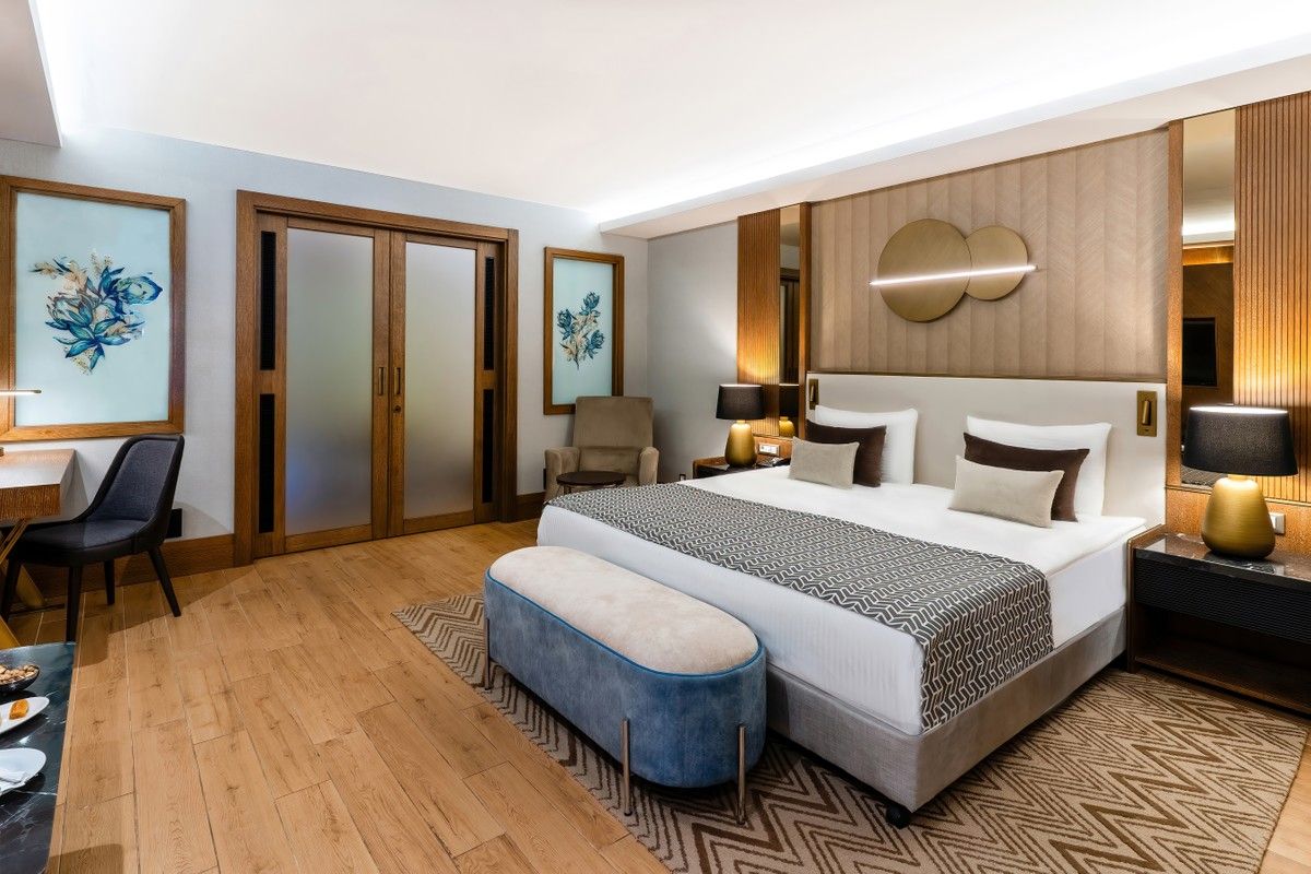 Deluxe Superior – Havuz Manzara Min 4 Gece