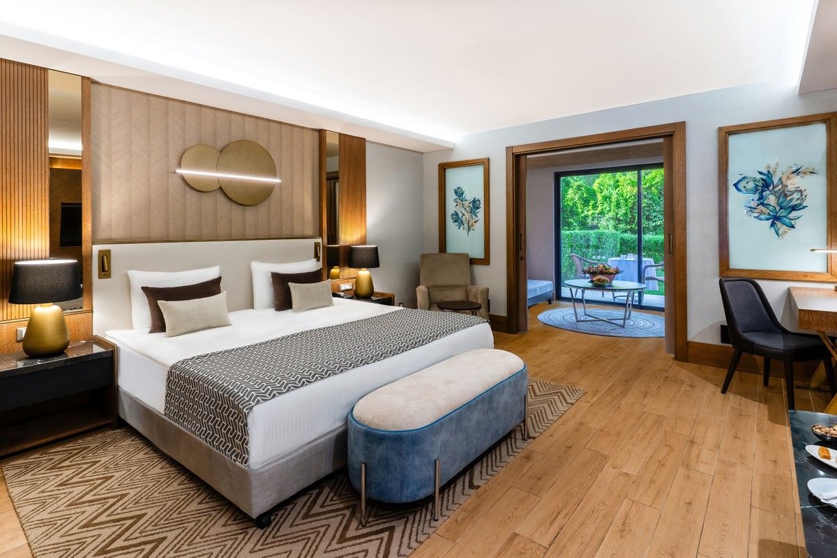Deluxe Superior – Kara Manzara Min 4 Gece