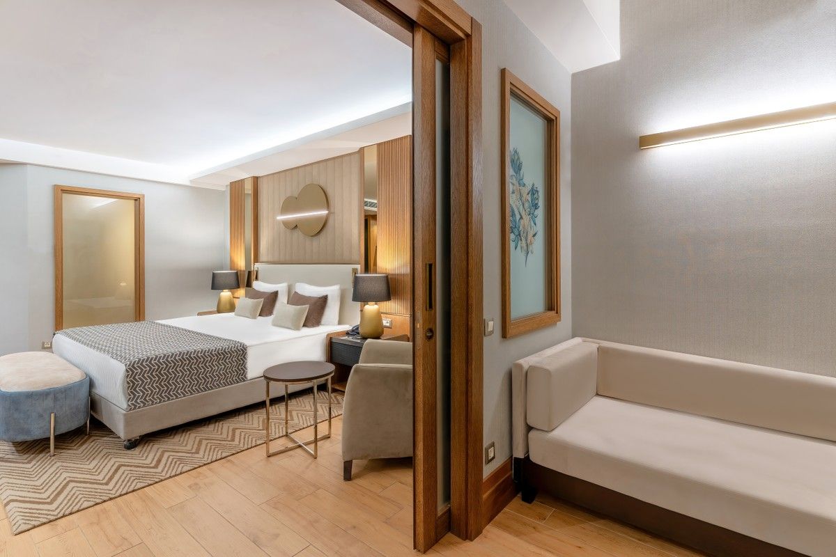 Deluxe Superior – Kara Manzara Min 4 Gece