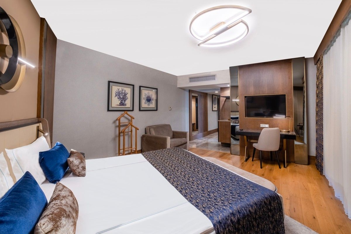 Junior Royal Suite