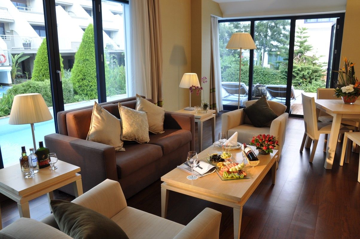 Love Lake Suite